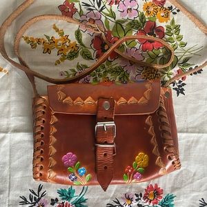 Small leather floral print bag